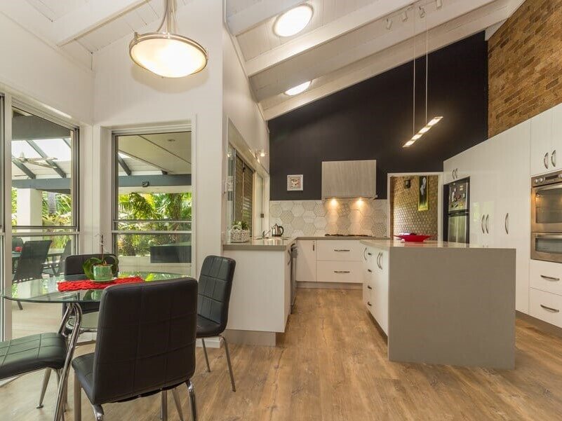 properties Image